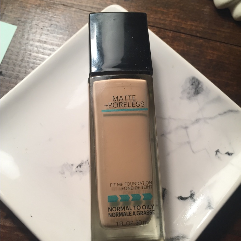 Makeup Bundle - Picture 4 of 7